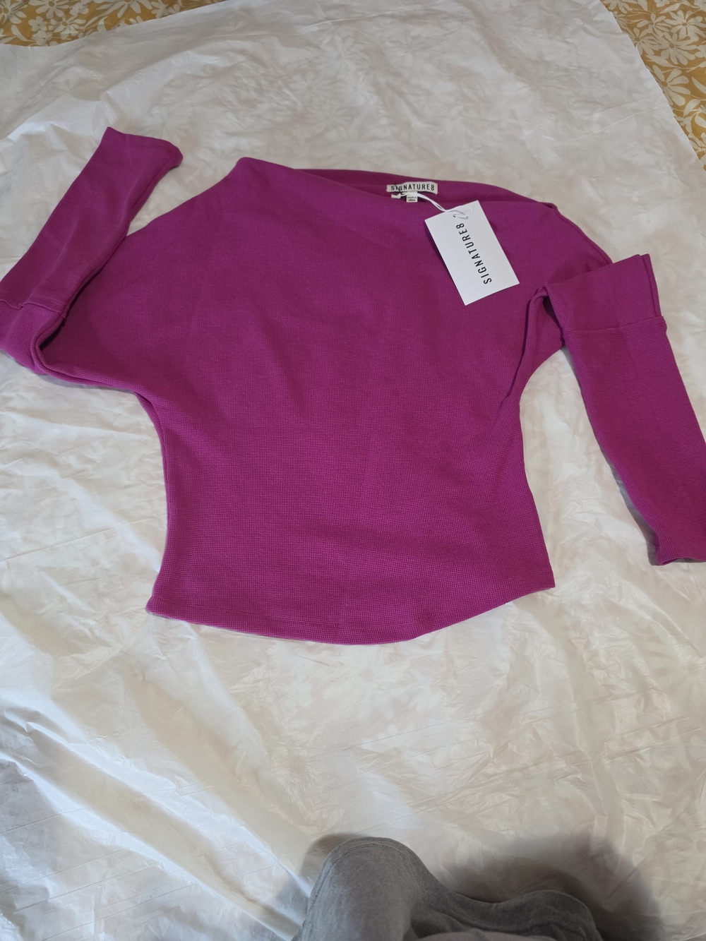 Signature8 Women's Magenta Boatneck Sweater